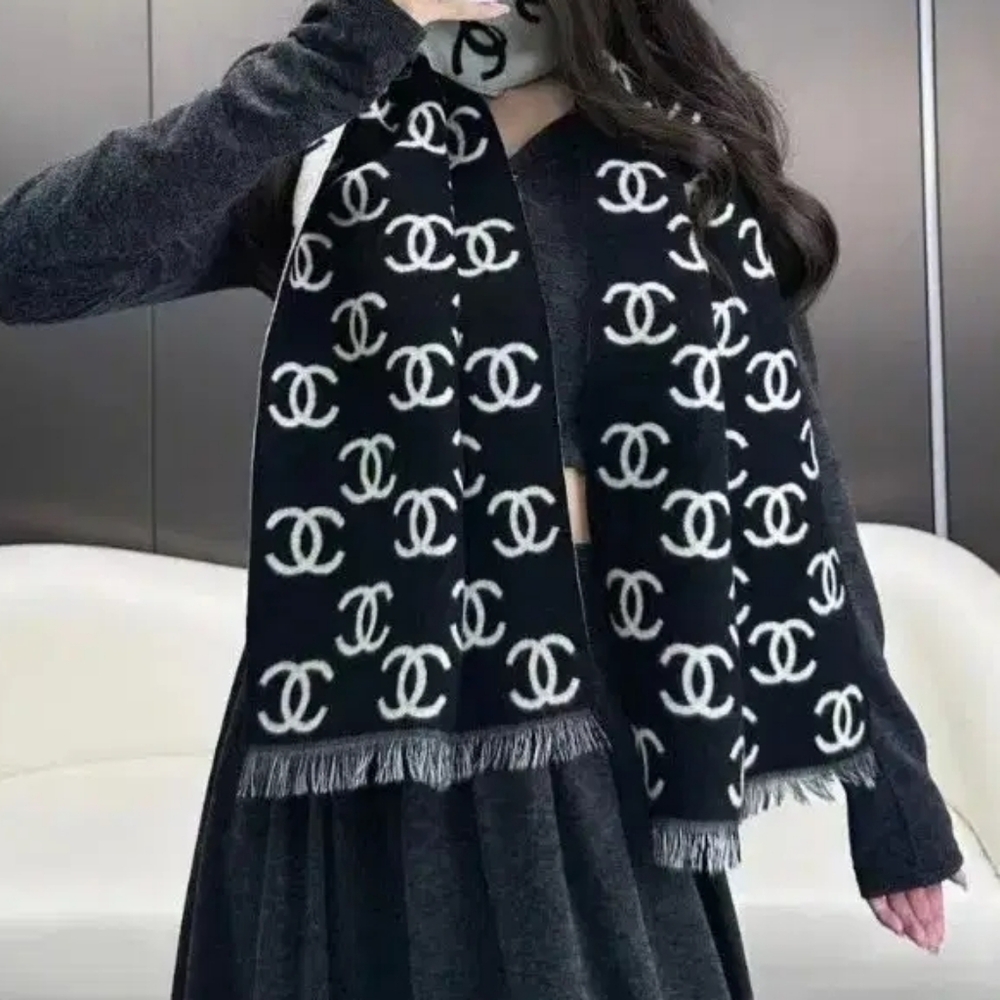 BNIB! Authenticated CHANEL CC Reversible Cashmere & Wool Scarf WRAP BLACK WHITE - Picture 6 of 16